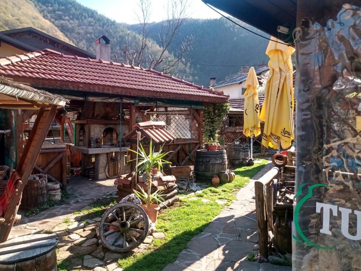 Отель Кръчмъ При Байката Alpin Рибарица Экстерьер фото